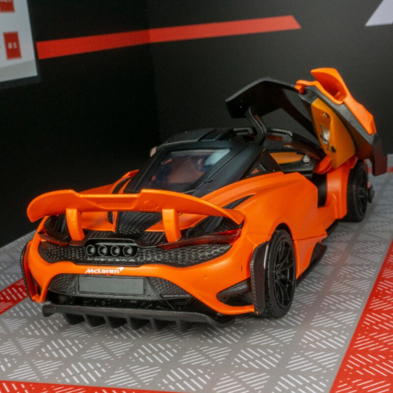 1/24 McLaren 765LT