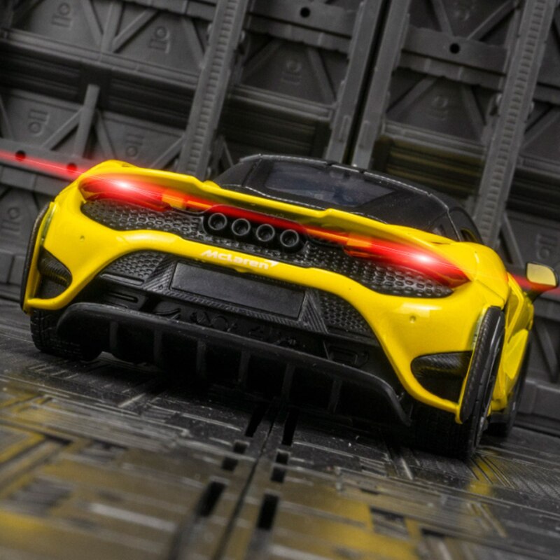 1/24 McLaren 765LT